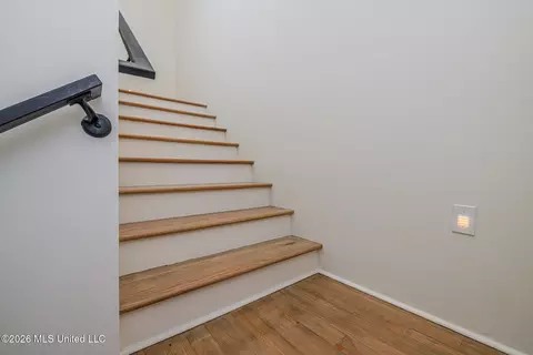 Entry Way - 461 Whittington Cir, Madison, MS 39110 photo 5 of 8