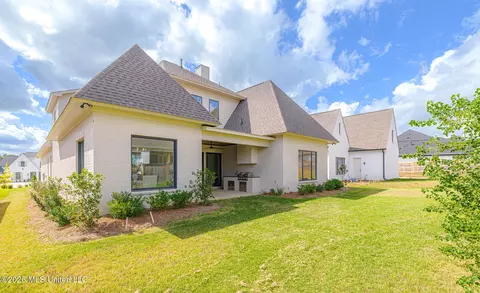 Exterior - 461 Whittington Cir, Madison, MS 39110 photo 4 of 9