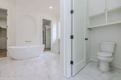 Bath - 461 Whittington Cir, Madison, MS 39110 photo 7 of 13