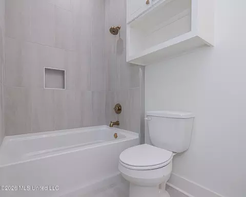 Bath - 461 Whittington Cir, Madison, MS 39110 photo 5 of 13
