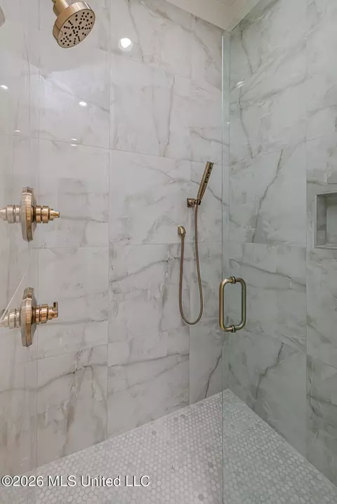 Bath - 461 Whittington Cir, Madison, MS 39110 photo 12 of 13
