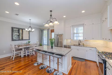 Kitchen - 285 Winterfield Ct, Brandon, MS 39042 photo 1 of 4