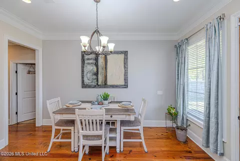 Dining - 285 Winterfield Ct, Brandon, MS 39042 photo 1 of 2
