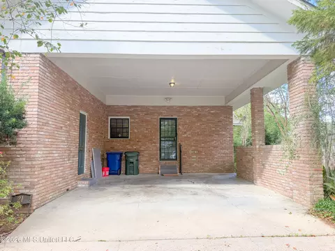 Exterior - 21 Oakhurst Dr, Natchez, MS 39120 photo 6 of 6