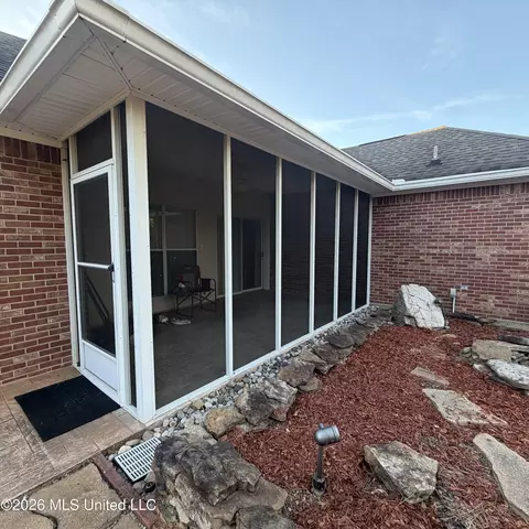 Exterior - 18 Old Bridge Cv, Byram, MS 39272 photo 10 of 11