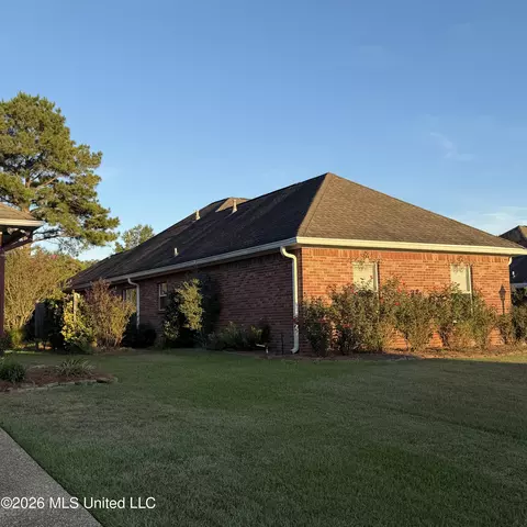 Exterior - 18 Old Bridge Cv, Byram, MS 39272 photo 11 of 11