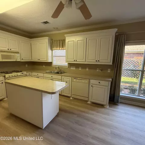Kitchen - 18 Old Bridge Cv, Byram, MS 39272 photo 1 of 5