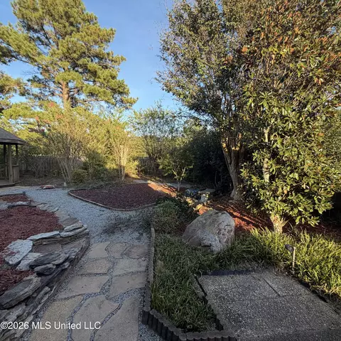 Exterior - 18 Old Bridge Cv, Byram, MS 39272 photo 5 of 11