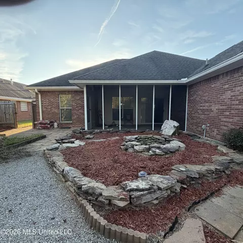 Exterior - 18 Old Bridge Cv, Byram, MS 39272 photo 4 of 11