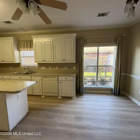 Kitchen - 18 Old Bridge Cv, Byram, MS 39272 photo 5 of 5
