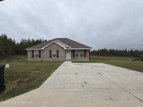444 Peters Rd, Poplarville, MS 39470