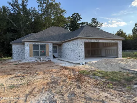 Exterior - 105 NW Emily Ln, Magee, MS 39111 photo 1 of 4