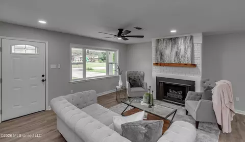 Living - 108 Crimson Ln, Brandon, MS 39042 photo 1 of 3