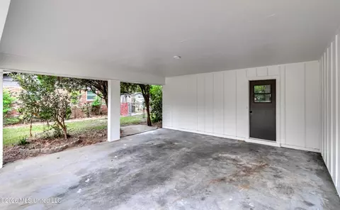 Exterior - 108 Crimson Ln, Brandon, MS 39042 photo 2 of 8