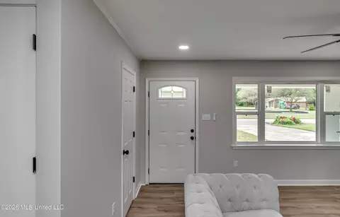 Entry Way - 108 Crimson Ln, Brandon, MS 39042 photo 1 of 4