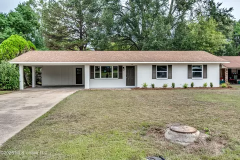 Exterior - 108 Crimson Ln, Brandon, MS 39042 photo 1 of 8