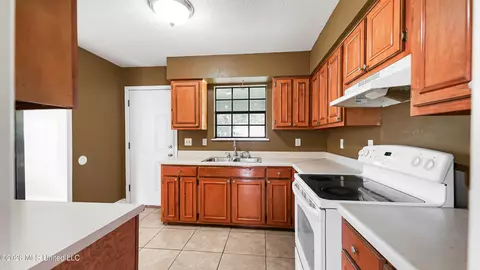 Entry Way - 4836 S Tanner St, Moss Point, MS 39563 photo 1 of 1