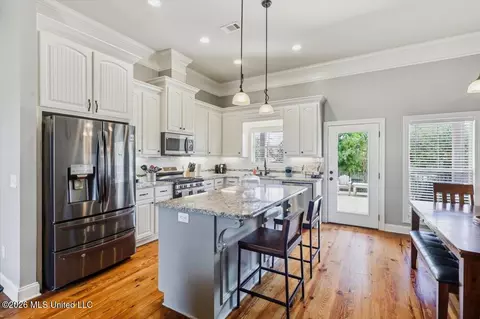 Kitchen - 2022 E Ridge Cir, Madison, MS 39110 photo 1 of 4