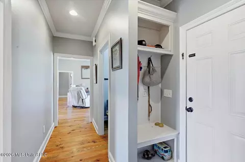 Entry Way - 2022 E Ridge Cir, Madison, MS 39110 photo 3 of 3