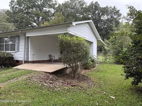 Exterior - 704 W Monticello St, Brookhaven, MS 39601 photo 1 of 5