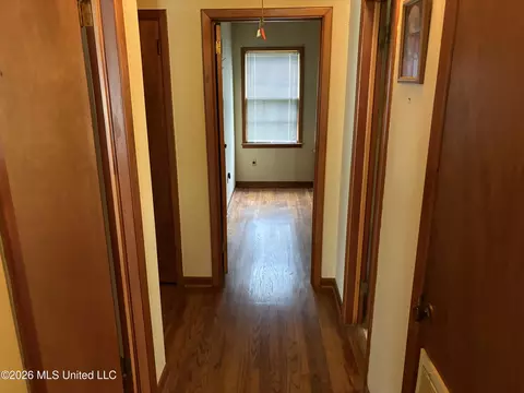 Entry Way - 704 W Monticello St, Brookhaven, MS 39601 photo 3 of 3