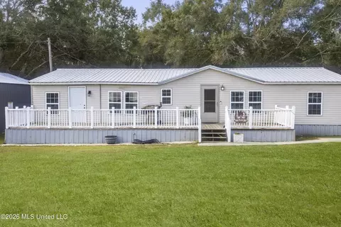 19242 Hunters Bend Dr, Gulfport, MS 39503