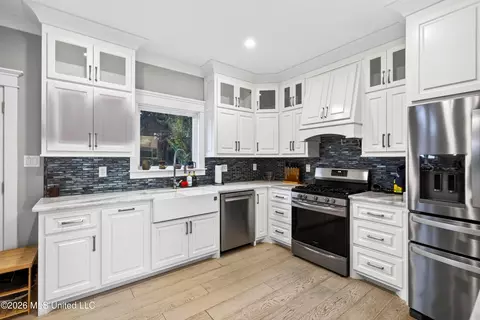 Kitchen - 75 Three Oaks Rd, Perkinston, MS 39573 photo 2 of 6