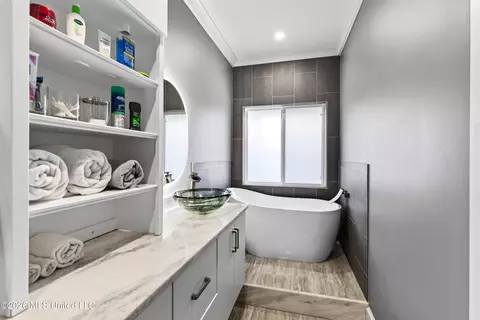 Bath - 75 Three Oaks Rd, Perkinston, MS 39573 photo 1 of 5