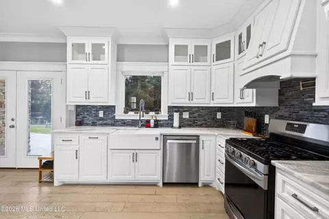 Kitchen - 75 Three Oaks Rd, Perkinston, MS 39573 photo 3 of 6