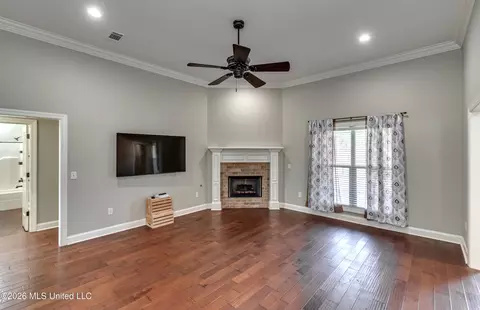 Living - 112 Trailbridge Bnd, Canton, MS 39046 photo 1 of 7