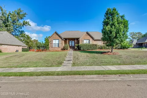 Exterior - 112 Trailbridge Bnd, Canton, MS 39046 photo 2 of 17
