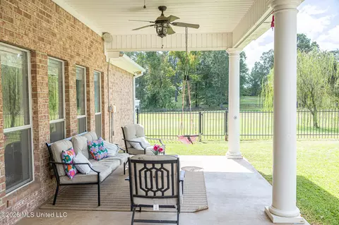Exterior - 2007 Bradford Pl, Flowood, MS 39232 photo 6 of 15