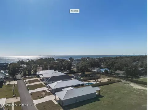 175 Phillips Dr, Gulfport, MS 39507 photo 4