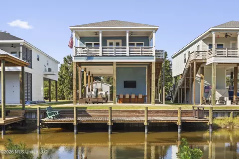 4143 20th Ave, Bay Saint Louis, MS 39520
