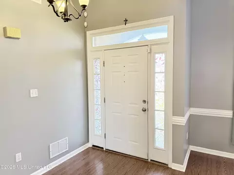 Entry Way - 9635 N Geneva Loop, Olive Branch, MS 38654 photo 1 of 3