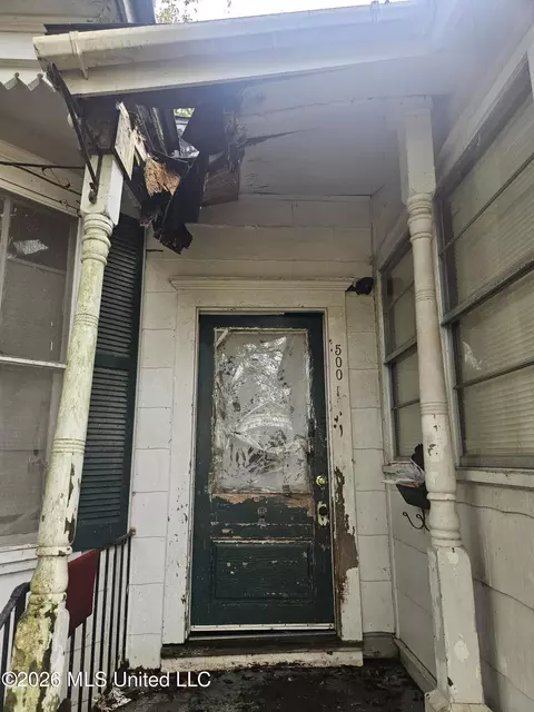 Exterior - 500 B St, Natchez, MS 39120 photo 2 of 3