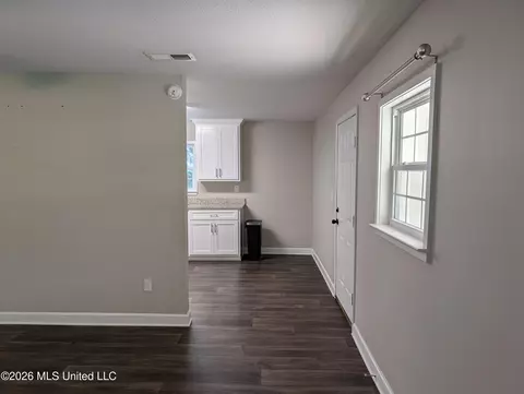 Entry Way - 102 Meadow St, Lucedale, MS 39452 photo 1 of 1