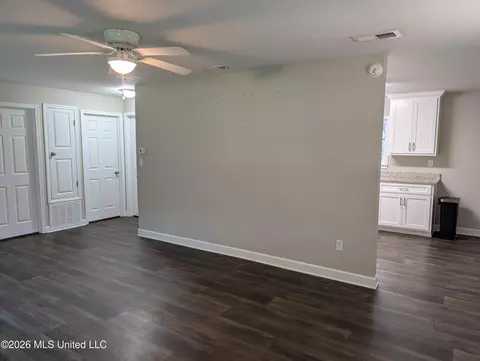 Living - 102 Meadow St, Lucedale, MS 39452 photo 3 of 3