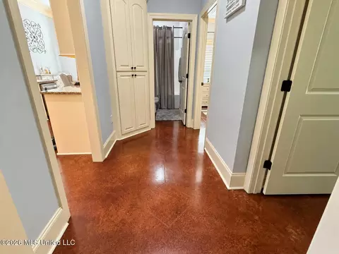 Entry Way - 156 Belle Oak Dr, Brandon, MS 39042 photo 2 of 2
