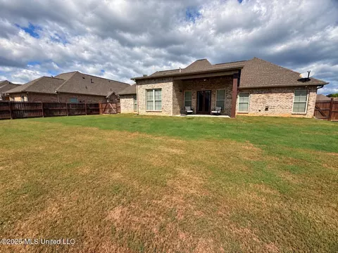 Exterior - 156 Belle Oak Dr, Brandon, MS 39042 photo 5 of 5