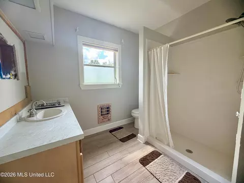Bath - 5286 Mississippi 198, Lucedale, MS 39452 photo 2 of 4