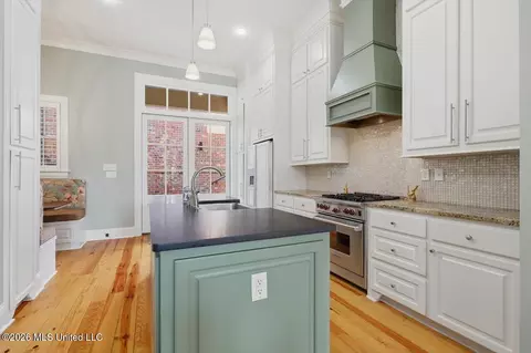 Kitchen - 234 N Natchez Dr, Madison, MS 39110 photo 3 of 4