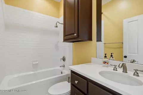 Bath - 234 N Natchez Dr, Madison, MS 39110 photo 4 of 5