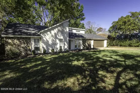 5629 Ridgetop Dr, Horn Lake, MS 38637