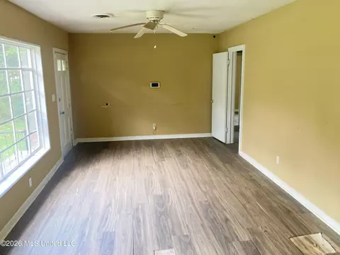 1007 Winn St, Jackson, MS 39204 photo 4