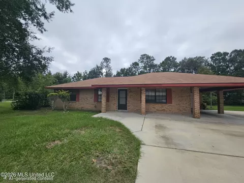 530 Easterbrook St, Bay Saint Louis, MS 39520