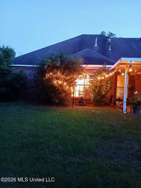 Exterior - 2023 S Cobblestone Cv, Brandon, MS 39042 photo 5 of 14