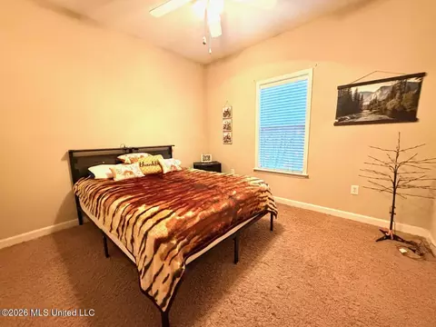 Bedroom - 2023 S Cobblestone Cv, Brandon, MS 39042 photo 3 of 4