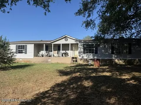 814 Hogan Rd, Holly Springs, MS 38635