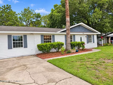 4503 Chippewa Ave, Pascagoula, MS 39581